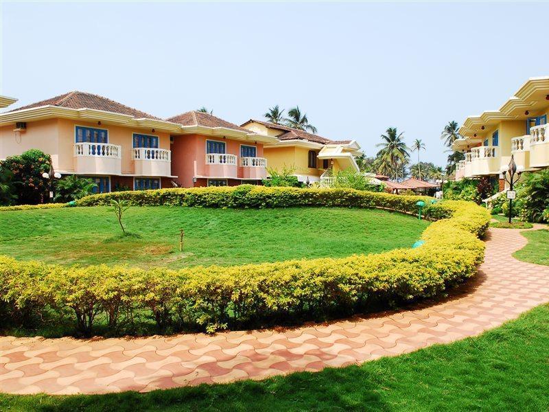 Coconut Grove Beach Resort Colva Exterior photo