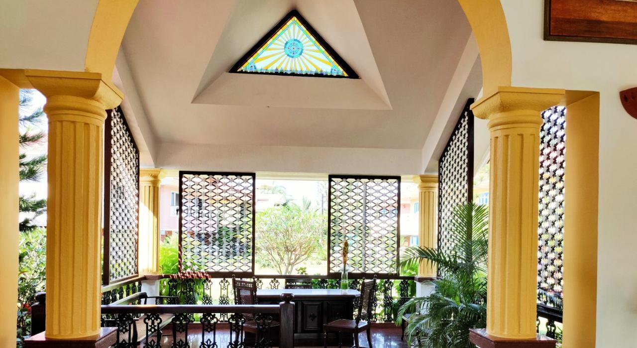 Coconut Grove Beach Resort Colva Exterior photo