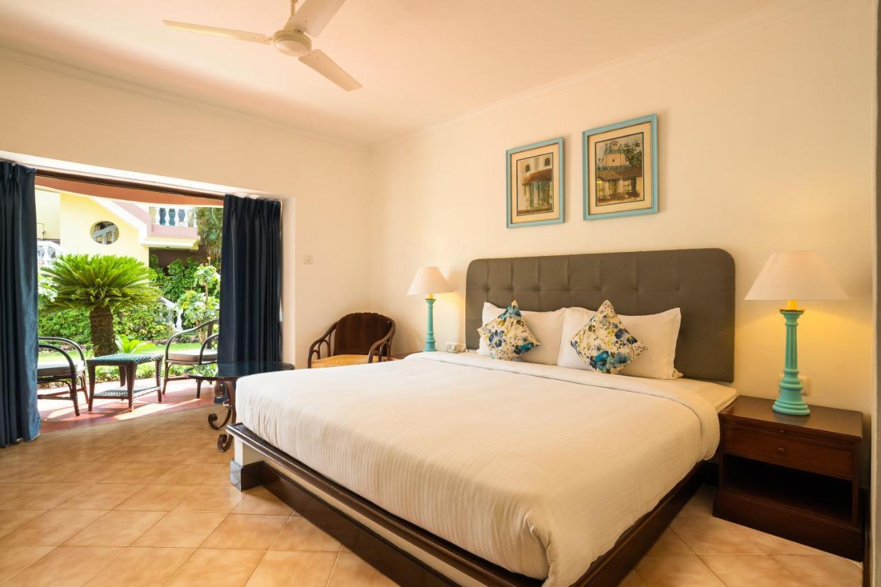 Coconut Grove Beach Resort Colva Exterior photo